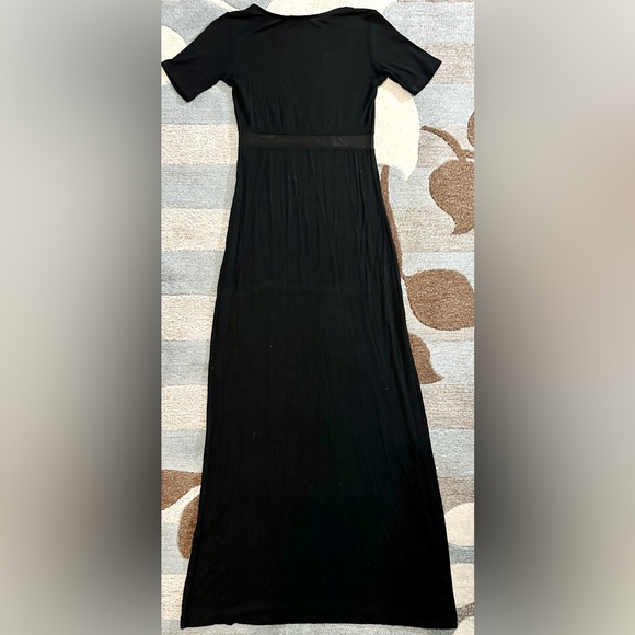 Lulu’s Short Sleeve Illusion Waist Detail Oriented Black Maxi Dress w Side Slit - Picture 6 of 8